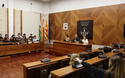 Alumnes de l'eTwinning, al saló de Plens/ Cedida Ajuntament